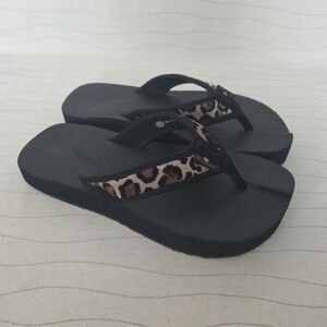 The Healing Sole Womens Flip Flop Sandals Orthopedic Leopard Print Size 9.5